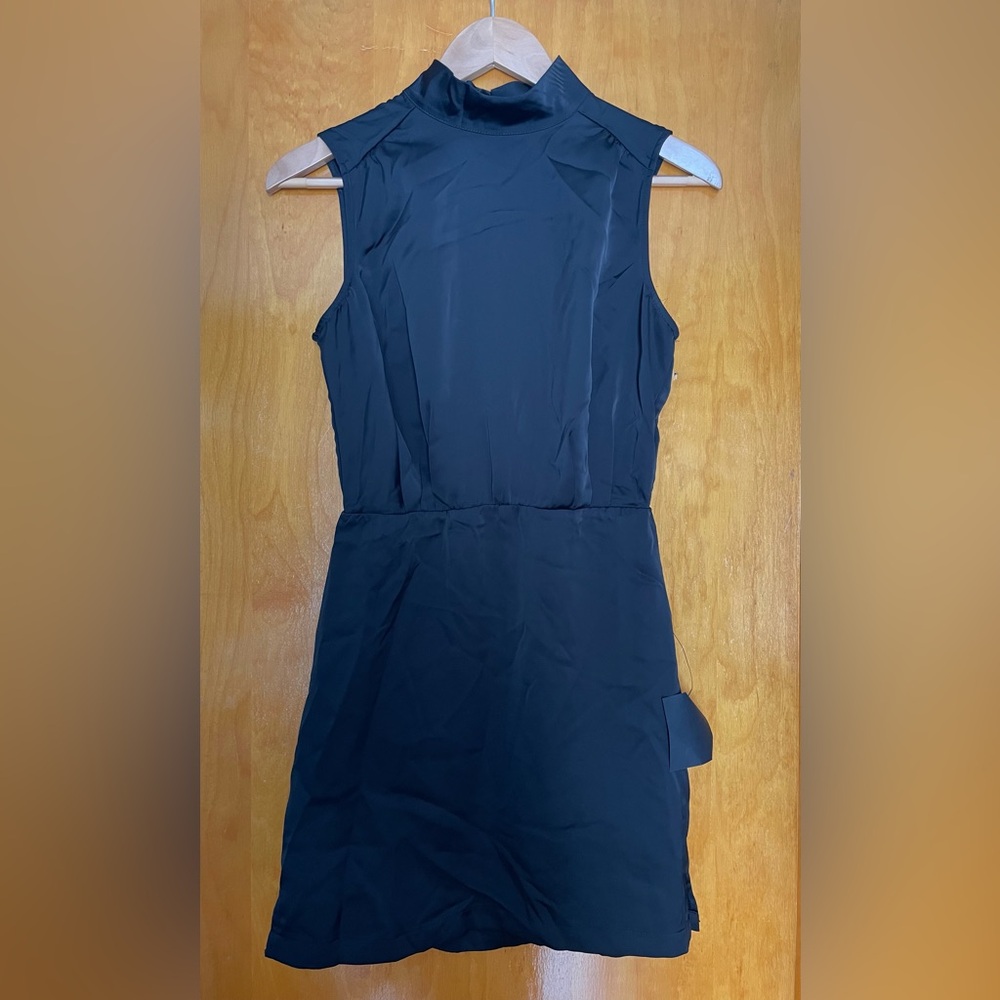 *NEW* Women’s Black Lulus Dress Size S